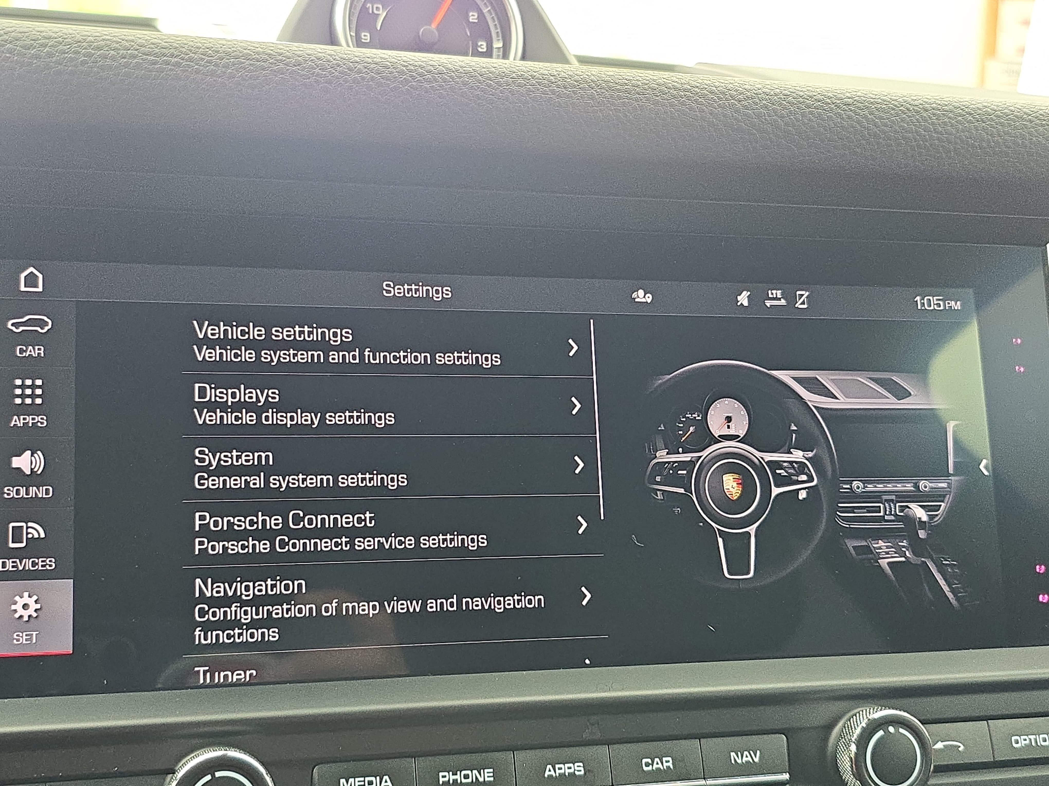 Used 2020 Porsche Macan AWD/4WD image 21