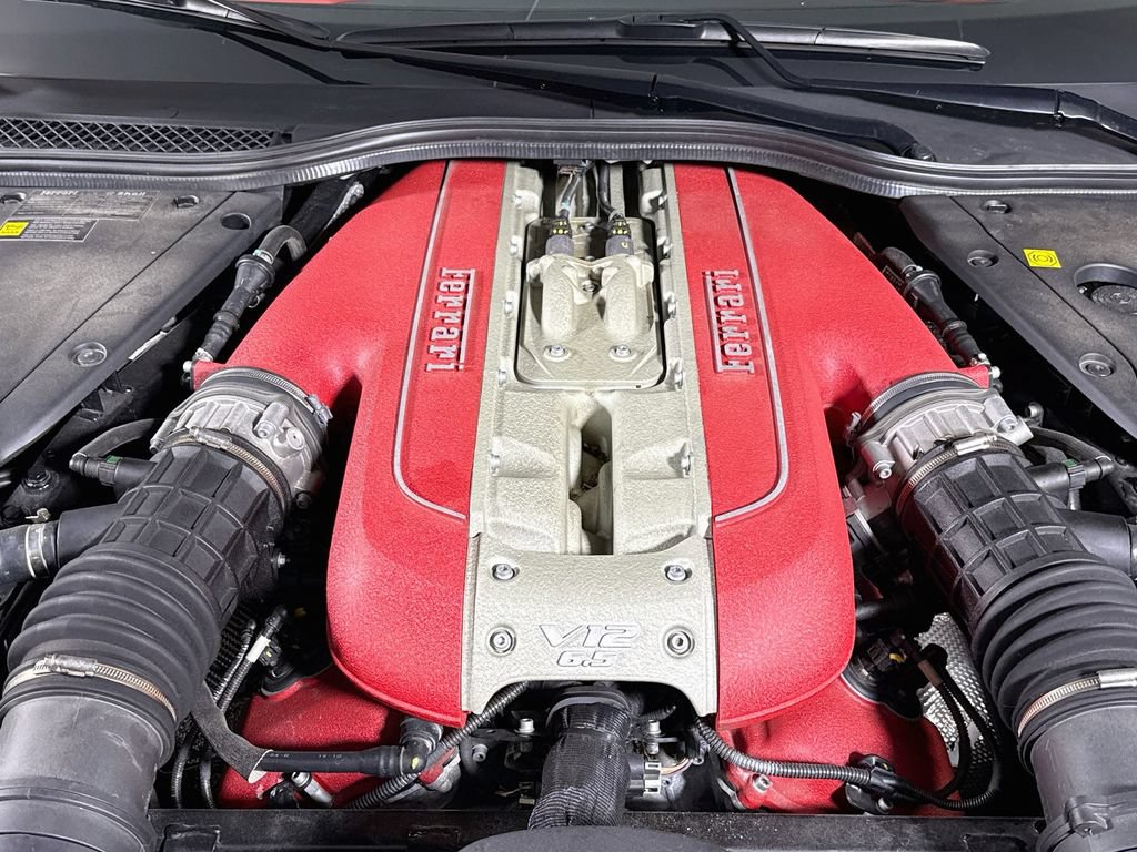 Used 2021 Ferrari 812 GTS RWD image 5