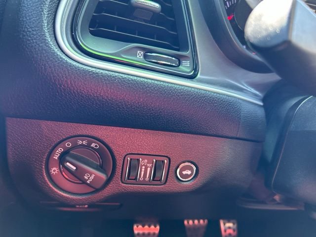 Used 2019 Dodge Challenger R/T Scat Pack w/ Dynamics Package RWD image 17