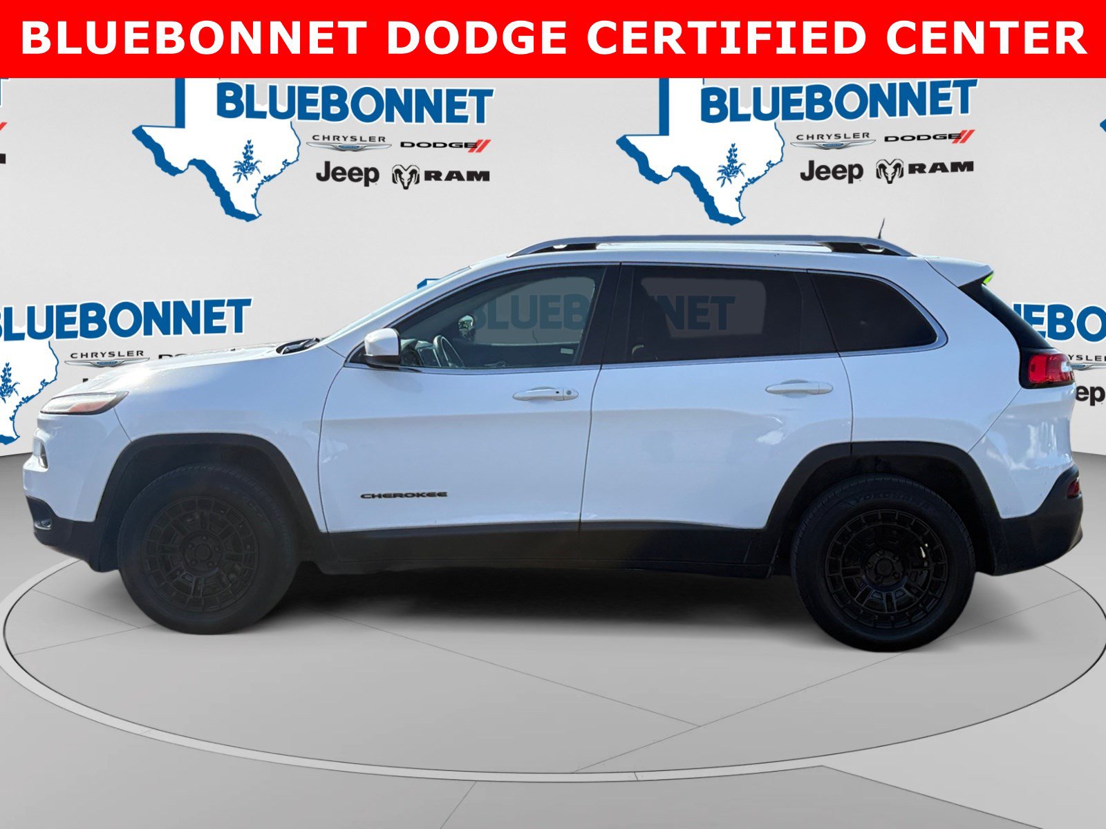 Used 2017 Jeep Cherokee Latitude w/ Comfort/Convenience Group FWD image 8
