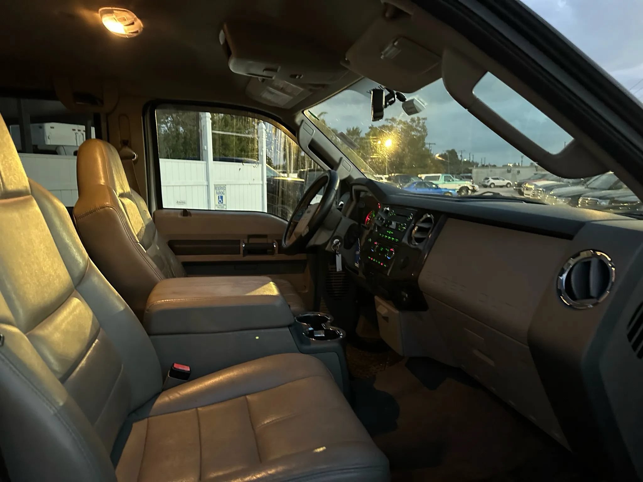 Used 2010 Ford F250 4x4 Crew Cab Super Duty image 6