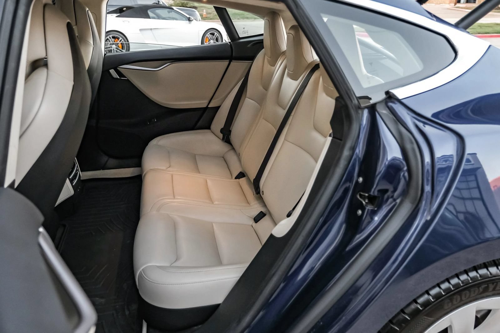 Used 2018 Tesla Model S 75D AWD/4WD image 31
