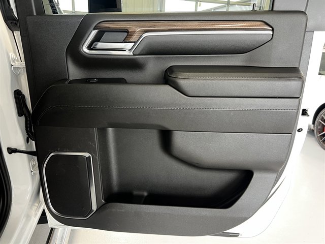 Used 2024 Chevrolet Silverado 3500 LT image 23