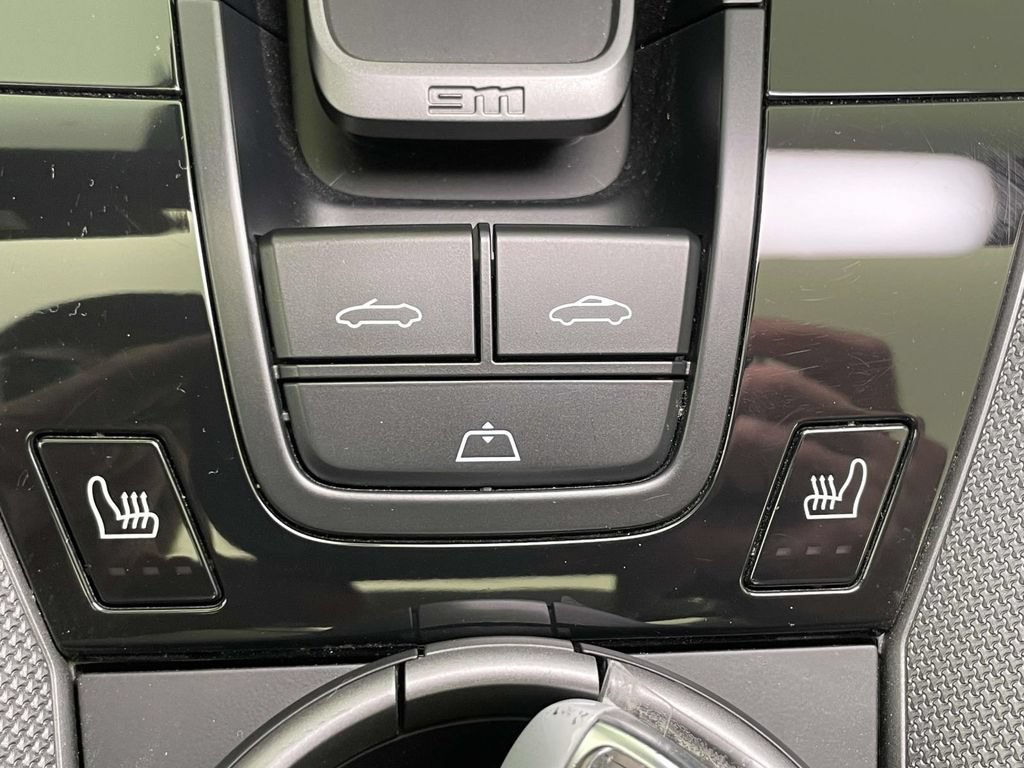 Certified 2024 Porsche 911 Carrera 4S AWD/4WD image 30