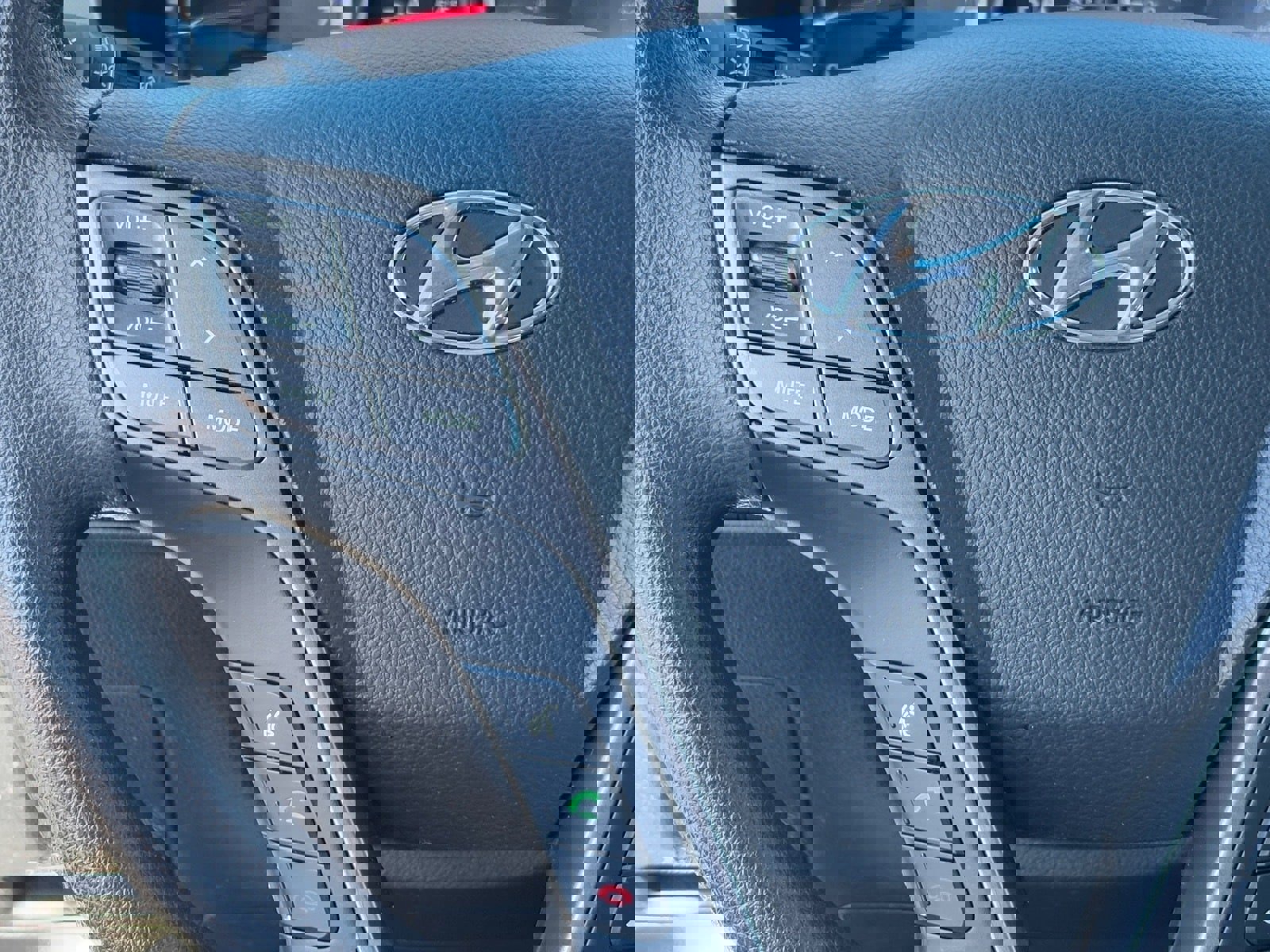 Used 2015 Hyundai Santa Fe Sport w/ Option Group 02 image 19