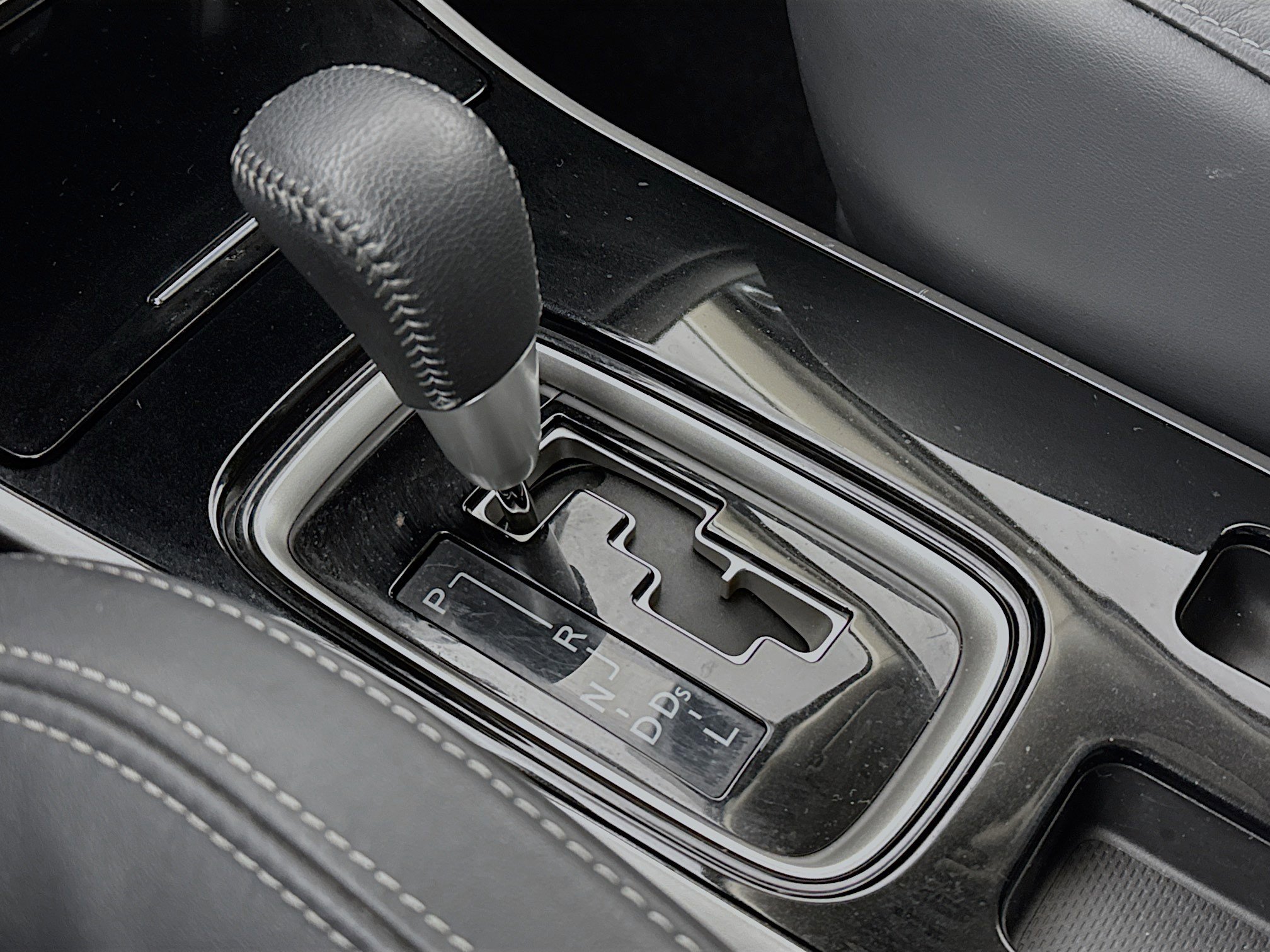 Used 2019 Mitsubishi Outlander SEL image 16