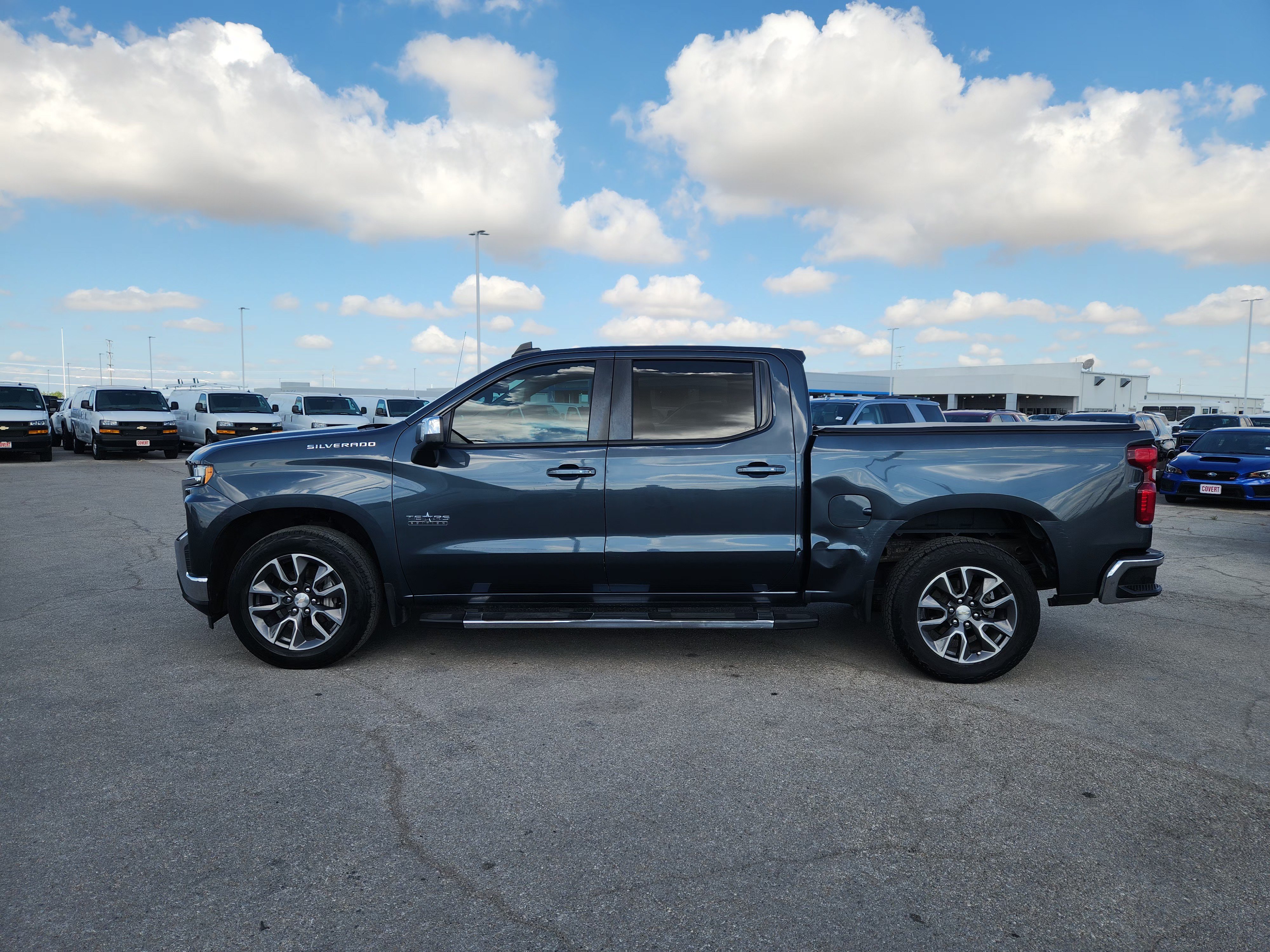 Used 2019 Chevrolet Silverado 1500 LT w/ Texas Edition RWD image 4