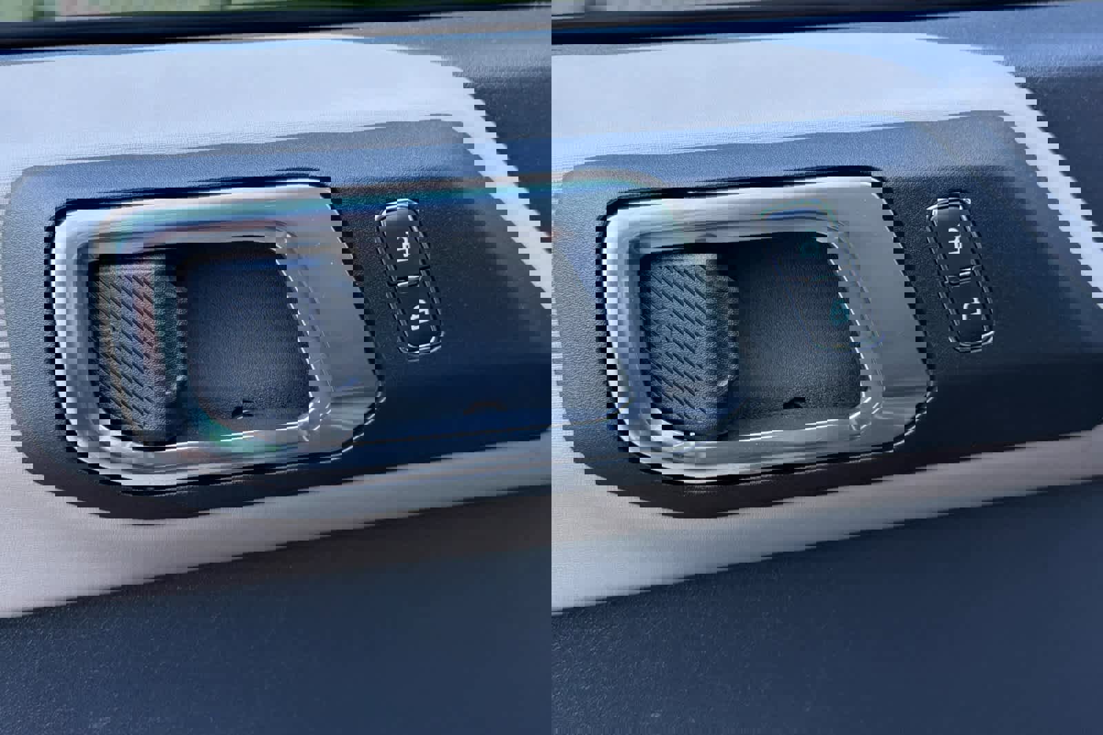 Certified 2024 Ford Bronco Wildtrak image 13