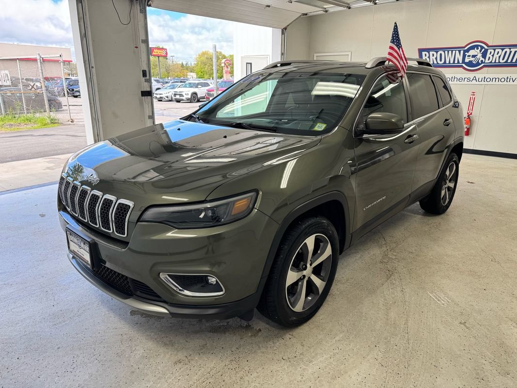 Used 2019 Jeep Cherokee Limited AWD/4WD image 2