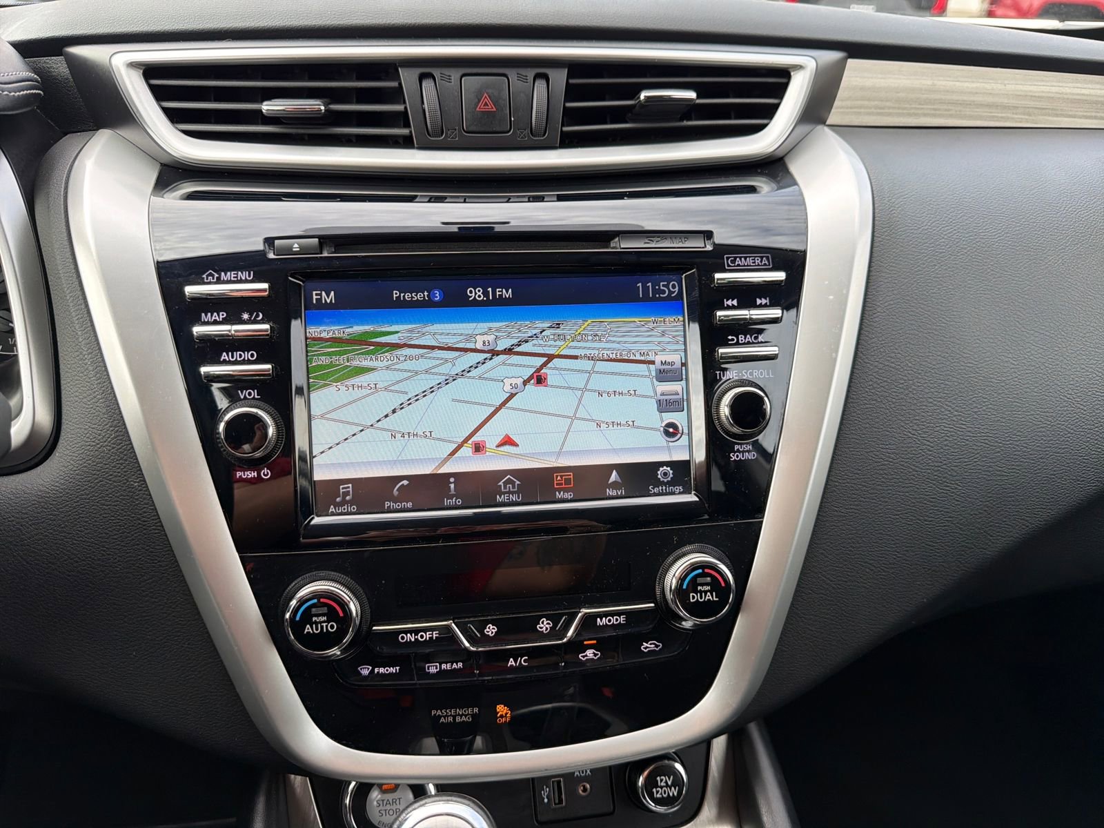 Used 2018 Nissan Murano SV image 19