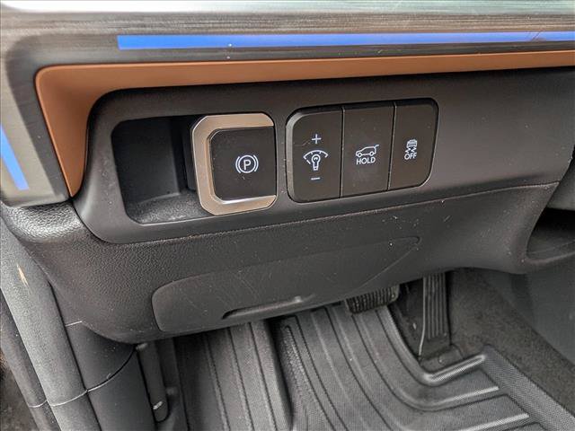 Certified 2024 Hyundai Santa Fe Limited AWD/4WD image 37