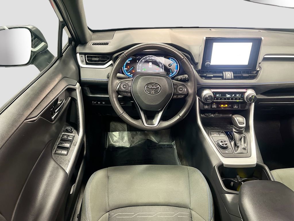 Used 2024 Toyota RAV4 SE w/ Convenience Package image 23