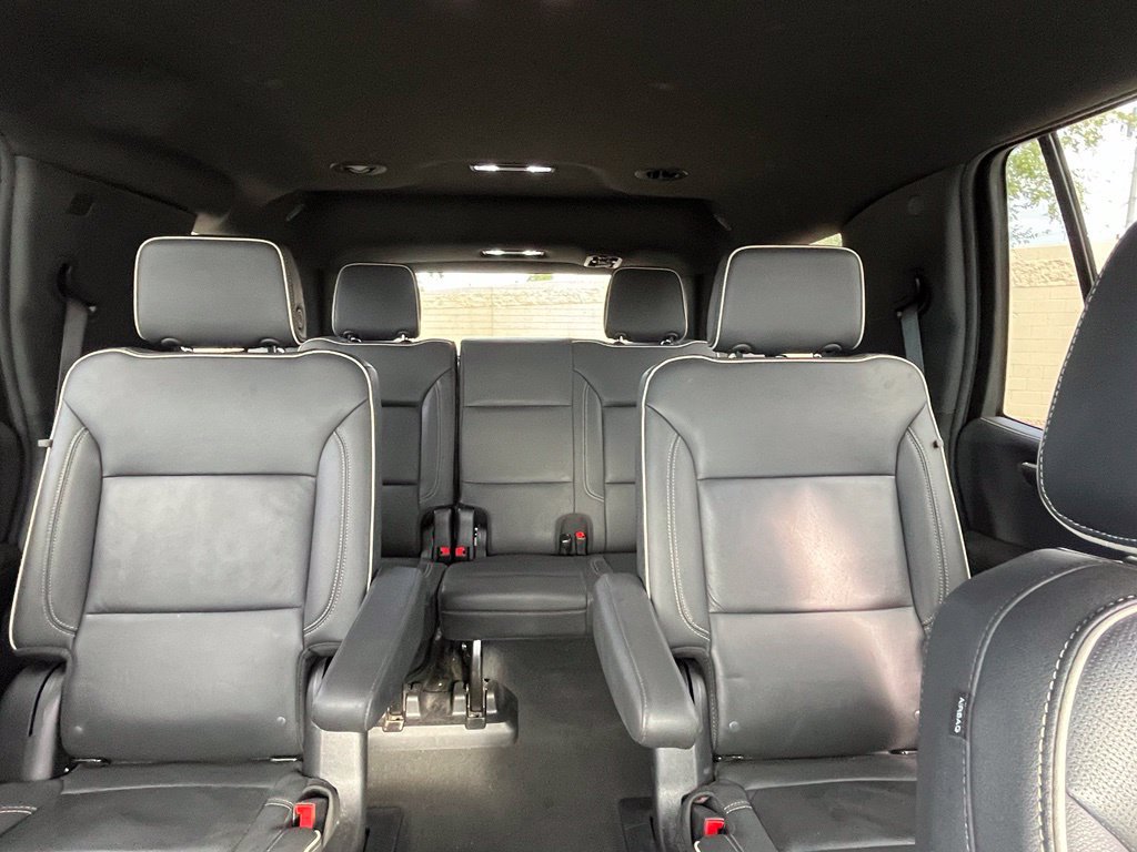 Used 2025 Chevrolet Tahoe Premier AWD/4WD image 16