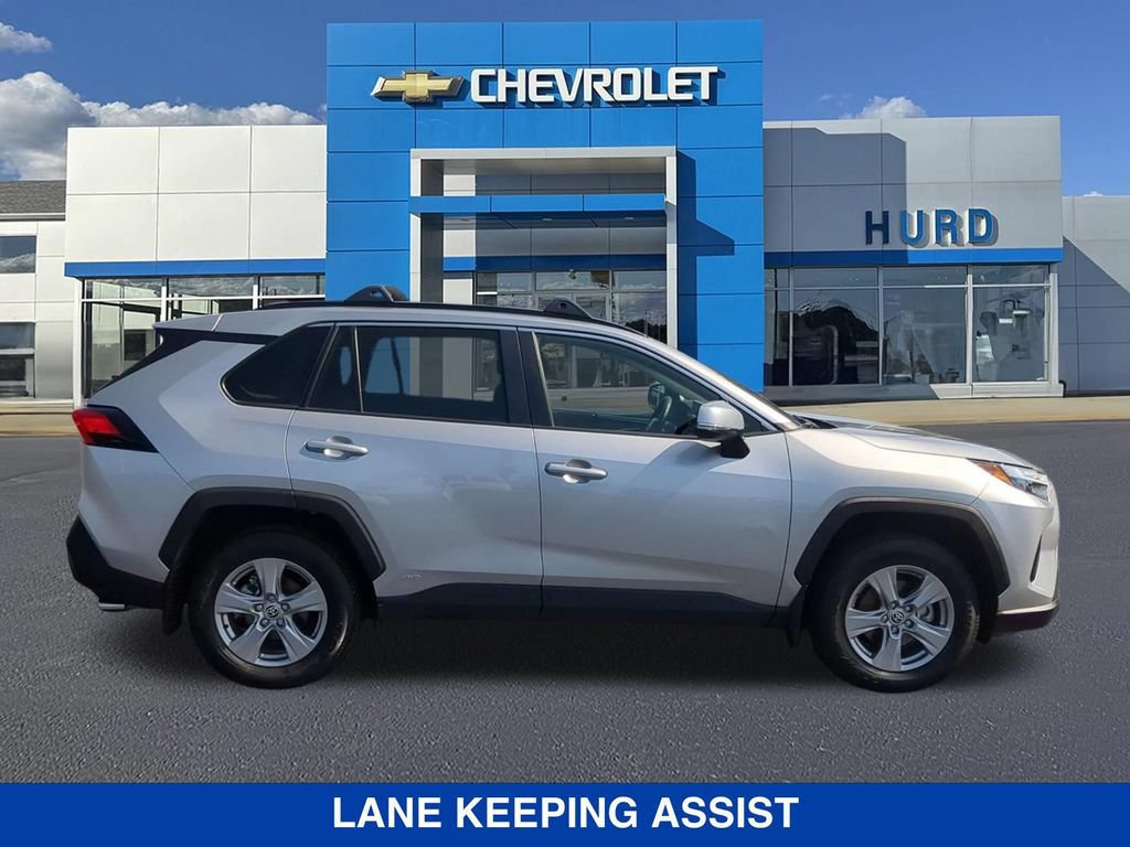 Used 2025 Toyota RAV4 XLE w/ Convenience Package AWD/4WD image 3