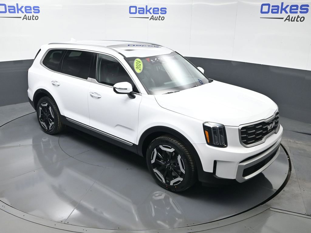 Certified 2024 Kia Telluride S w/ S Sunroof Package image 49