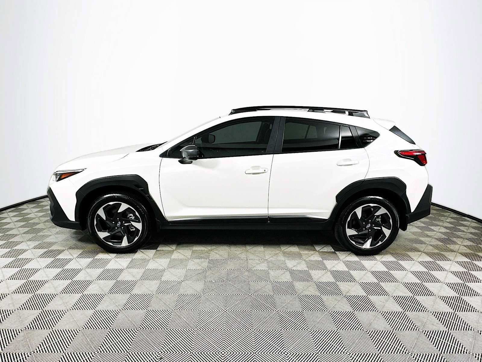Used 2025 Subaru Crosstrek 2.5i Limited w/ Popular Package #3A AWD/4WD image 4