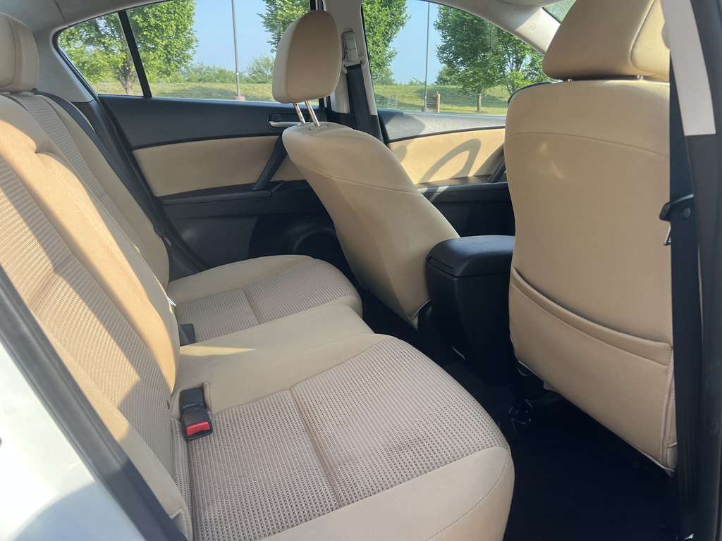 Used 2012 MAZDA MAZDA3 i Touring FWD image 13