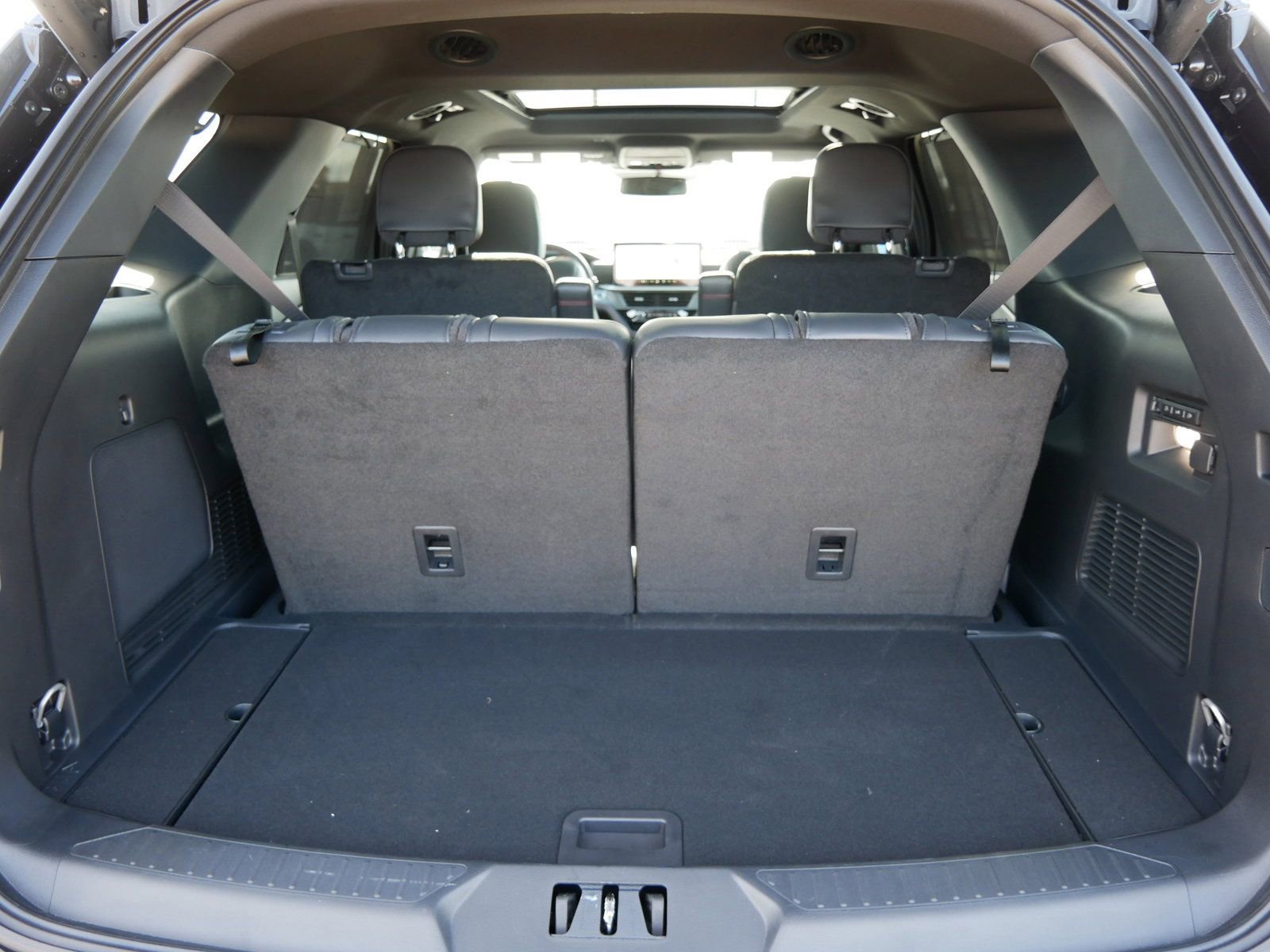 New 2025 Ford Explorer ST image 12