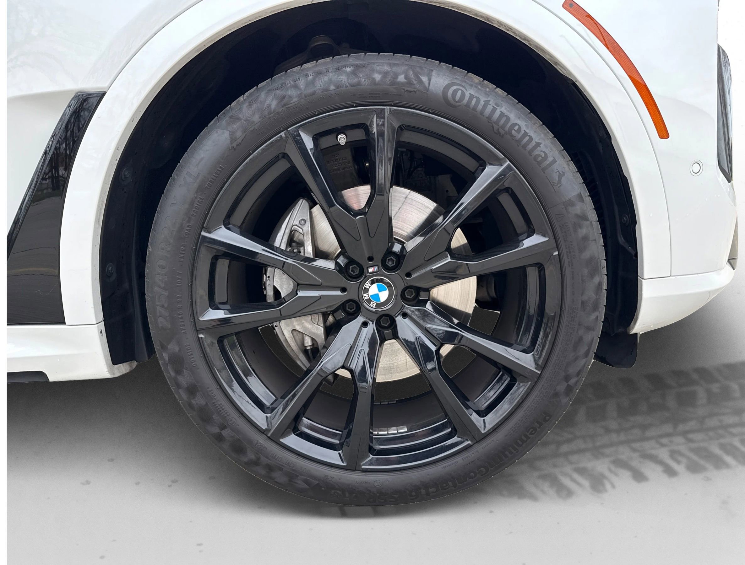 Used 2023 BMW X7 xDrive40i w/ M Sport Package image 27