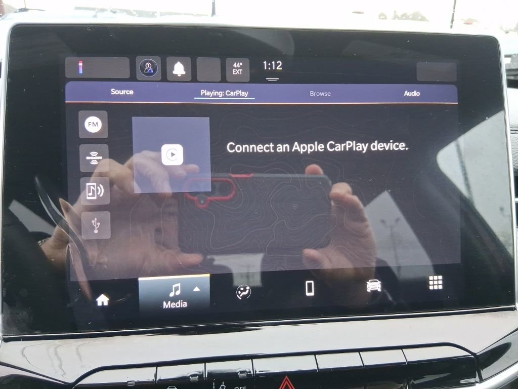 Used 2024 Jeep Compass Latitude image 12