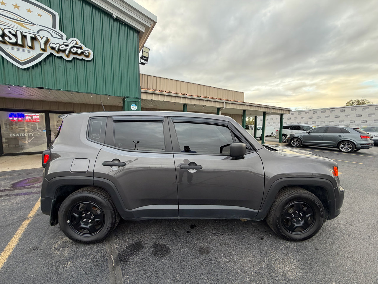 Used 2020 Jeep Renegade Sport image 2