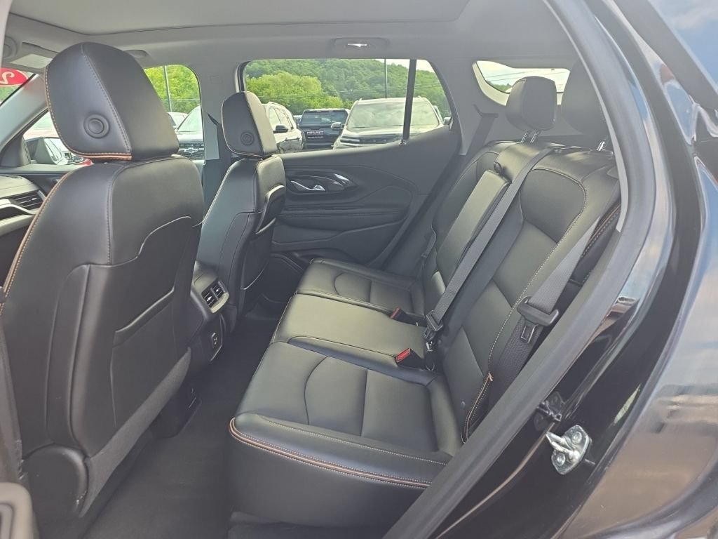 Used 2024 GMC Terrain AT4 w/ Tech Package AWD/4WD image 34