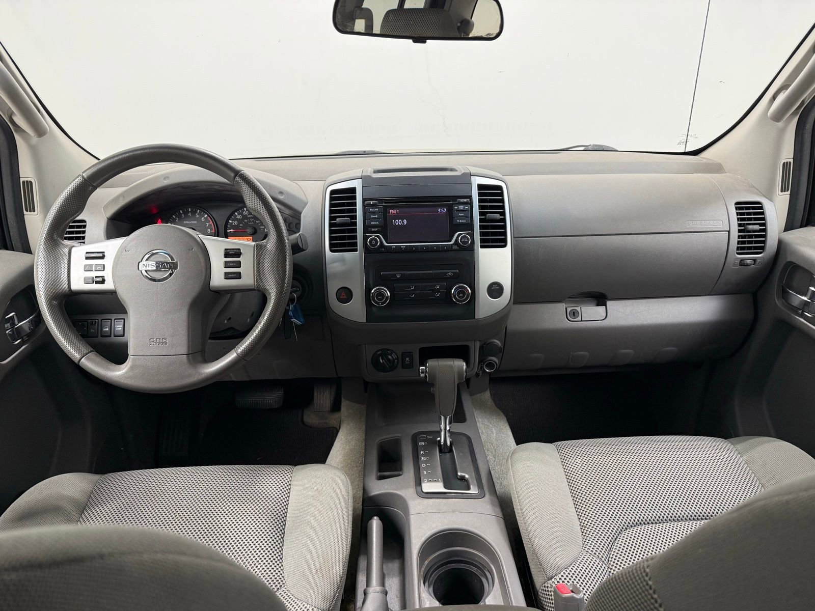 Used 2016 Nissan Frontier SV image 18