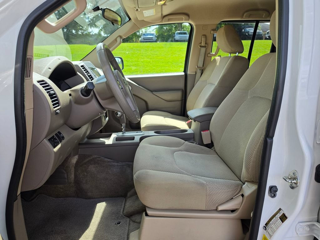 Used 2017 Nissan Frontier SV RWD image 8