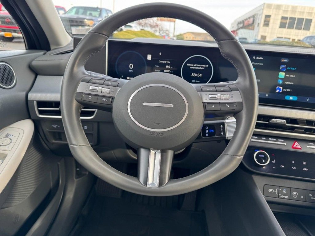 Certified 2024 Hyundai Sonata SEL w/ Convenience Package image 12