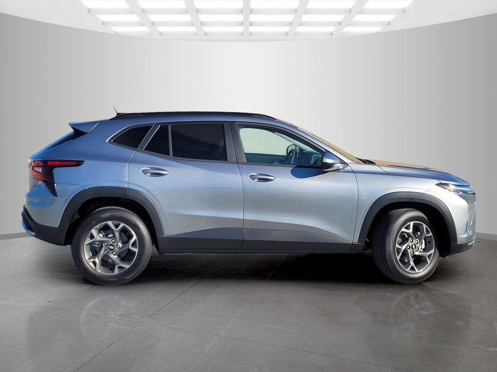 New 2026 Chevrolet Trax LT w/ Driver Confidence Package image 3