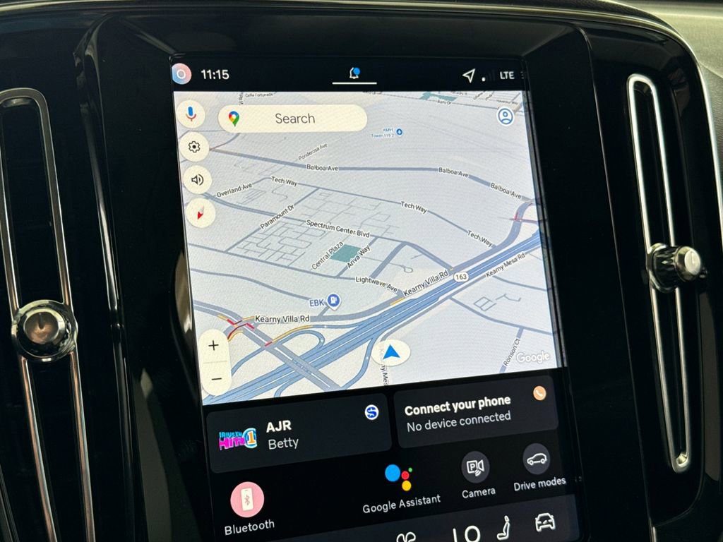 New 2026 Volvo XC40 B5 Plus w/ Protection Package Premier image 18