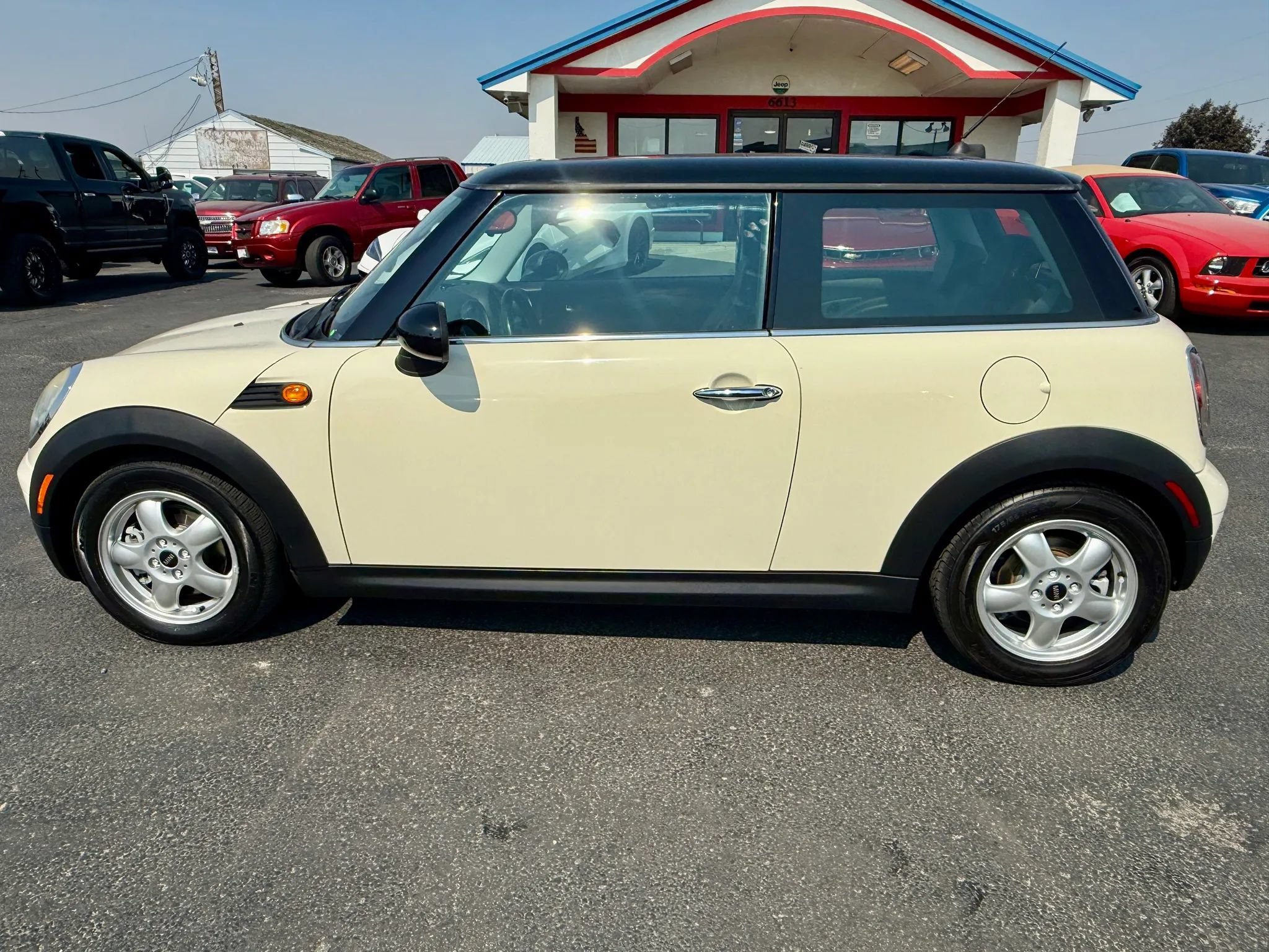 Used 2007 MINI Cooper Hardtop FWD image 2