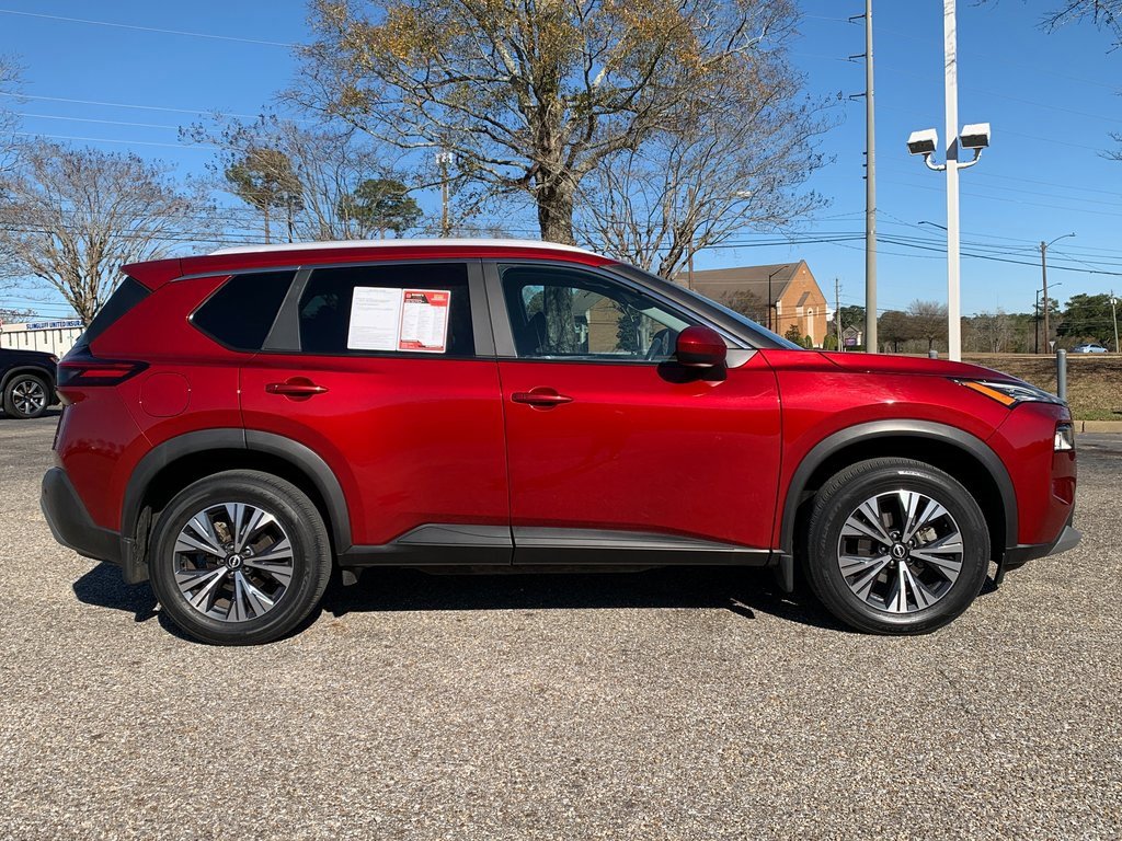 Used 2023 Nissan Rogue SV w/ SV Premium B Package image 2