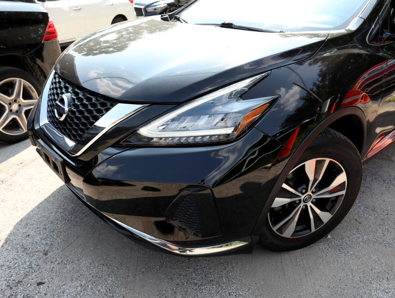 Used 2020 Nissan Murano S image 2