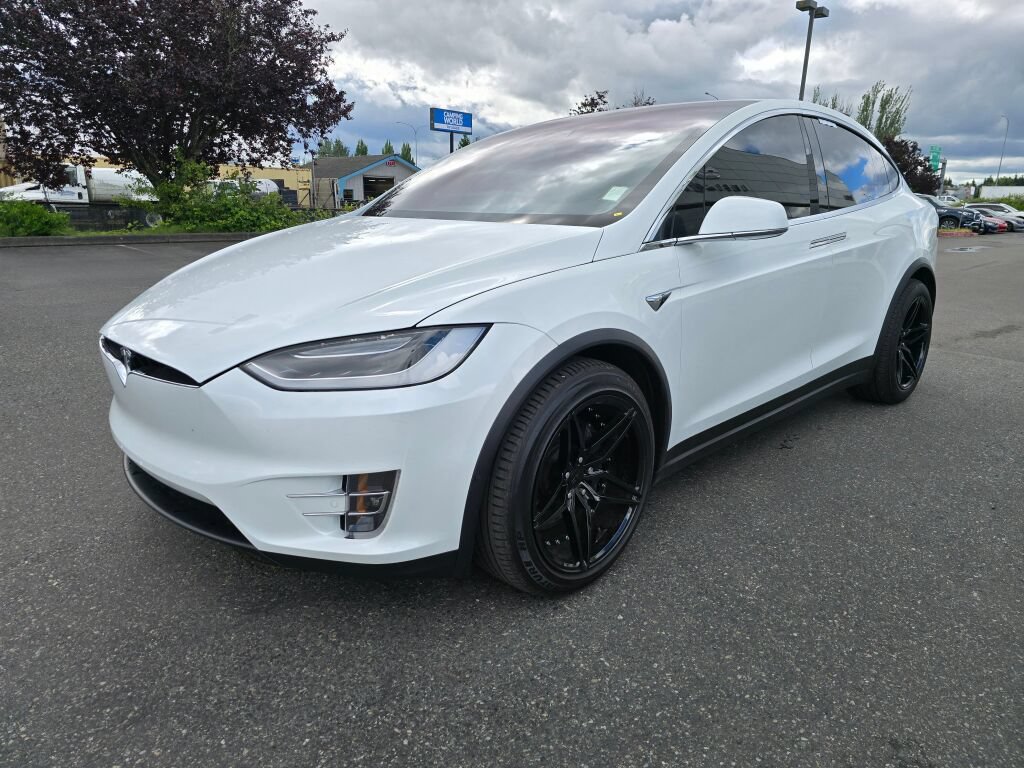 Used 2018 Tesla Model X 75D AWD/4WD image 3