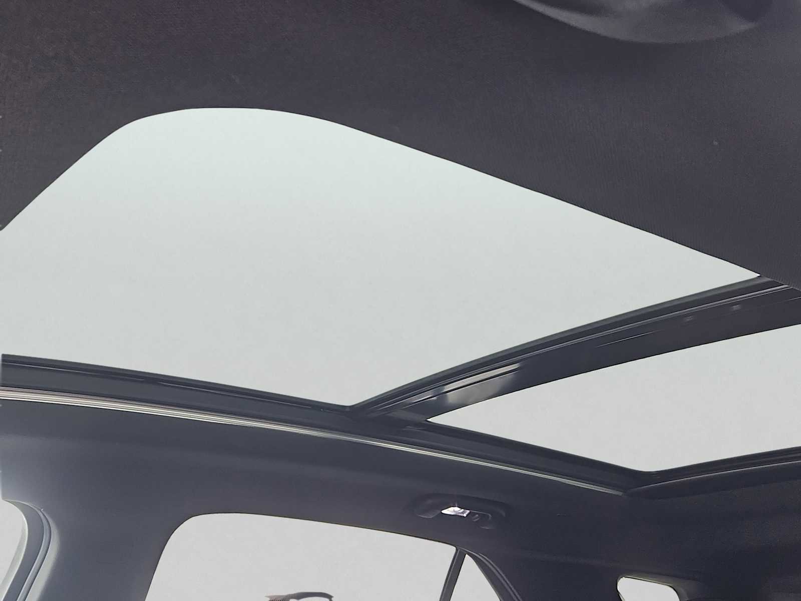 Used 2022 Chevrolet Equinox RS w/ RS Leather Package image 16