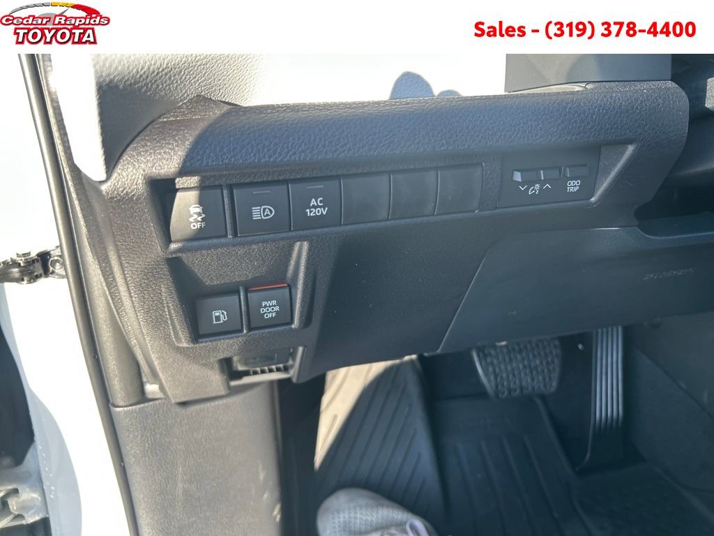 New 2026 Toyota Sienna XLE image 24