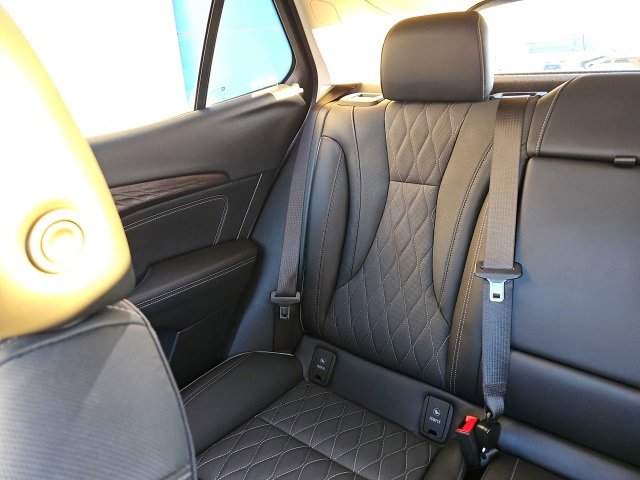 Used 2023 Buick Envision Avenir image 11