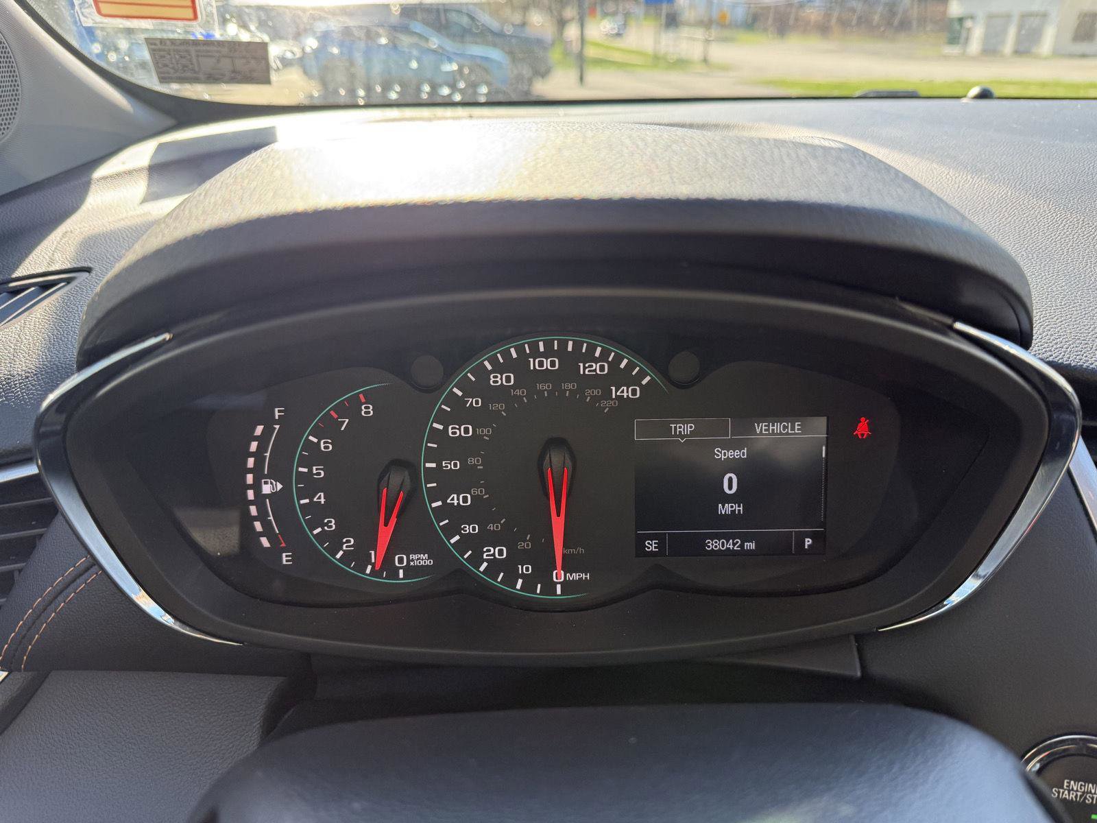 Used 2021 Chevrolet Trax LT w/ LT Convenience Package AWD/4WD image 11