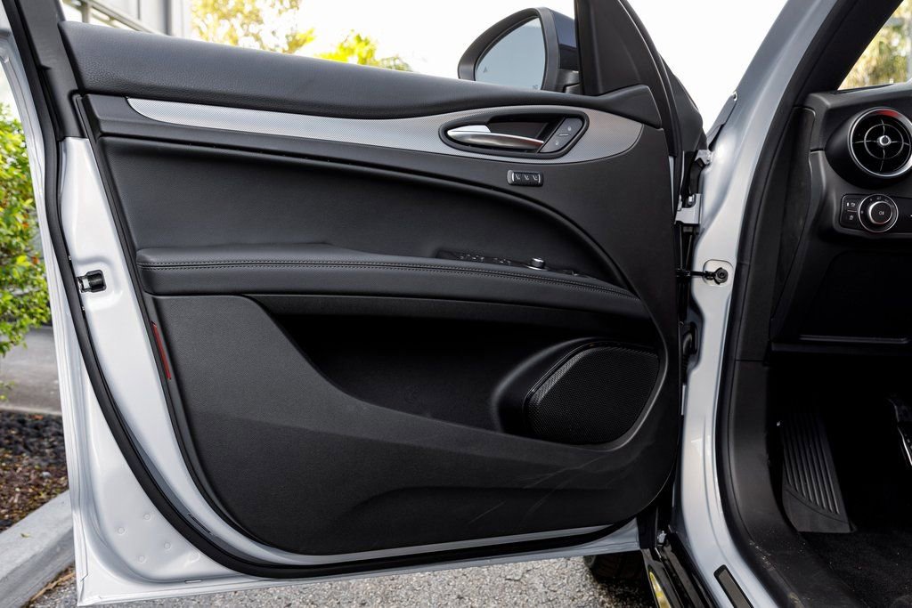 New 2025 Alfa Romeo Stelvio Sprint w/ Veloce Package image 24