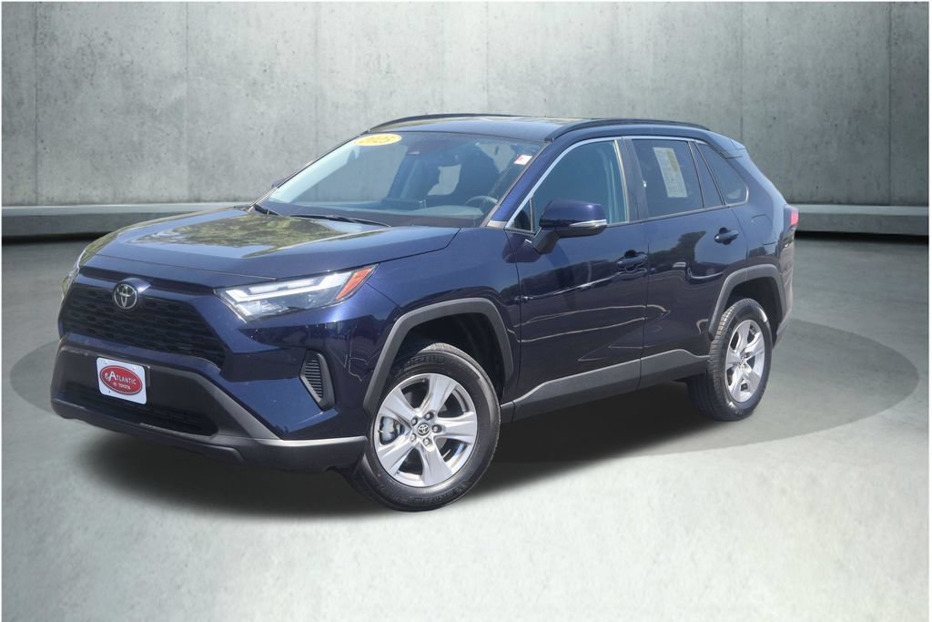 Used 2025 Toyota RAV4 XLE AWD/4WD image 15