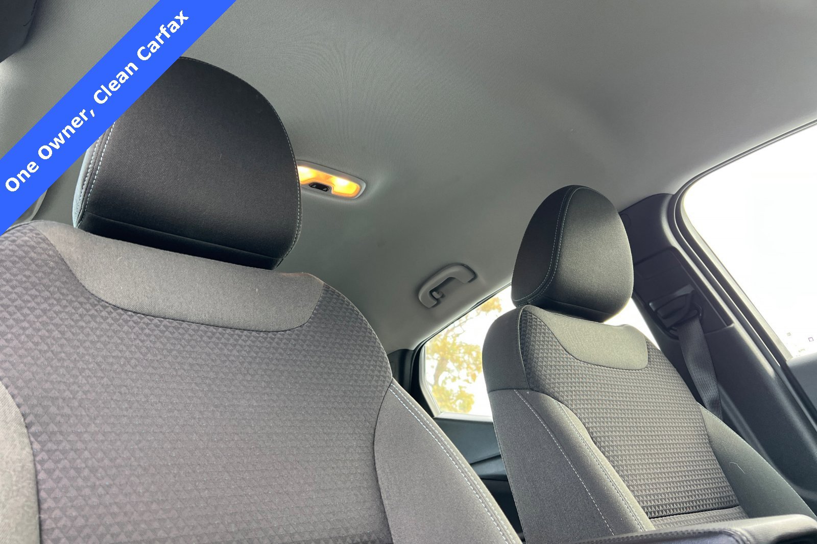 Used 2022 Chevrolet Bolt EUV LT w/ Comfort Package image 17