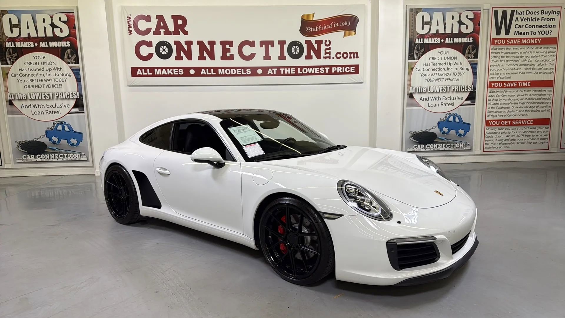 Used 2017 Porsche 911 Carrera S image 9