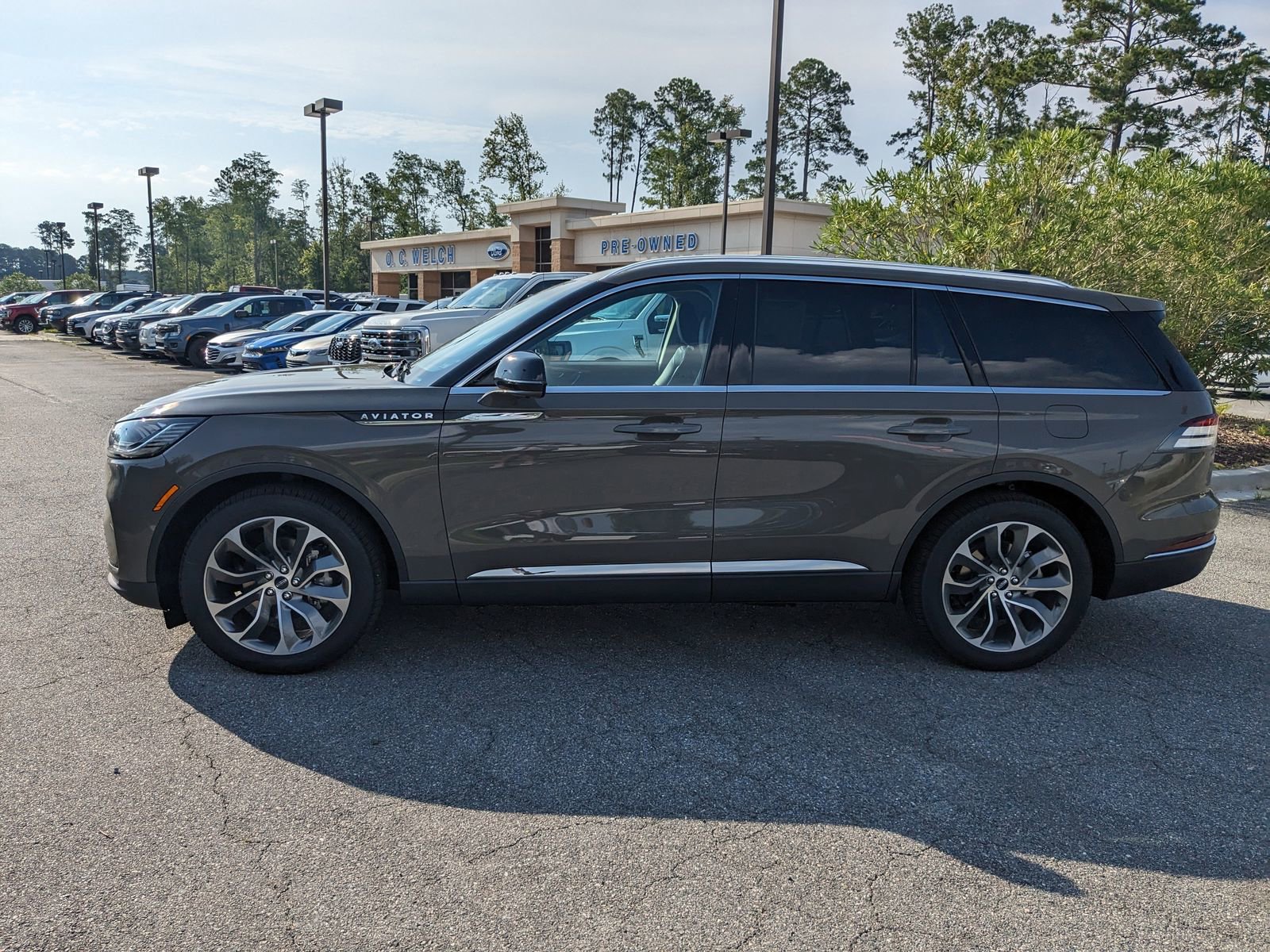 New 2025 Lincoln Aviator 2WD w/ Equipment Group 101A image 9