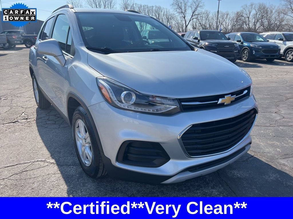 Used 2020 Chevrolet Trax LT w/ LT Convenience Package image 1