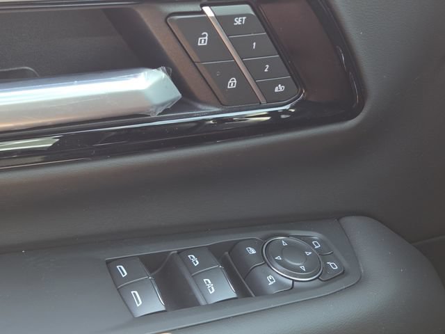New 2026 Chevrolet Suburban High Country AWD/4WD image 32