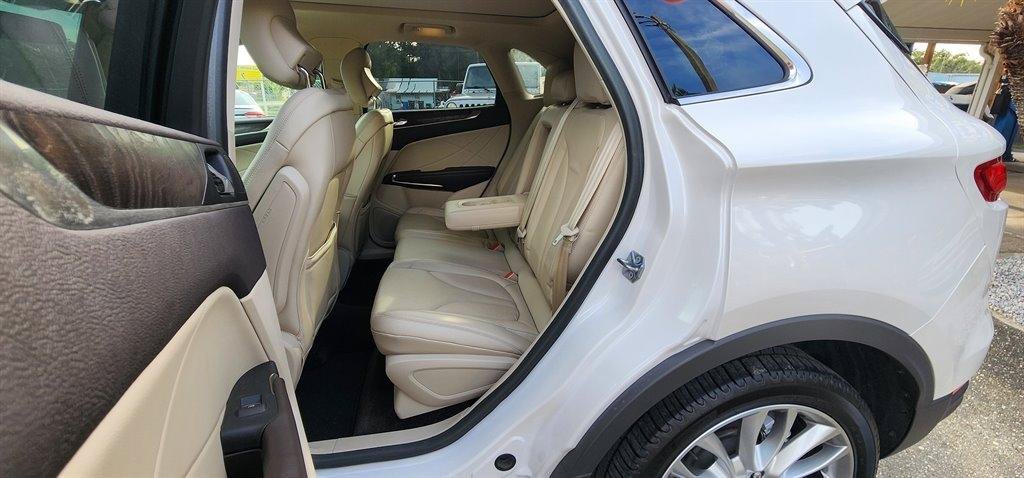 Used 2017 Lincoln MKC Reserve FWD image 25