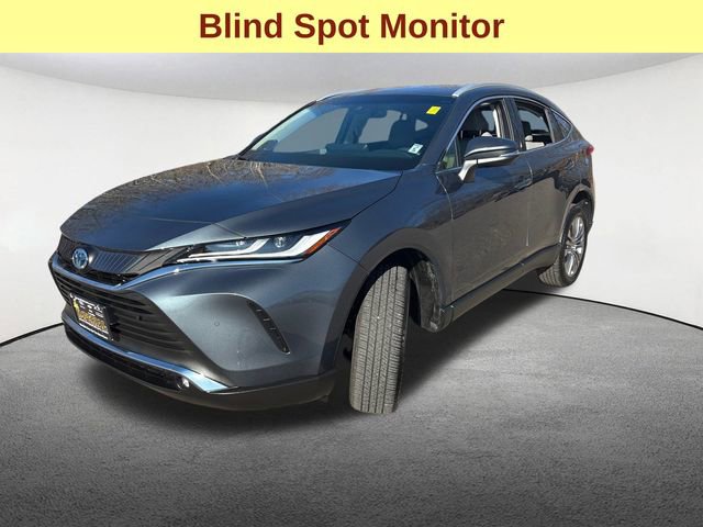 Used 2024 Toyota Venza XLE image 5