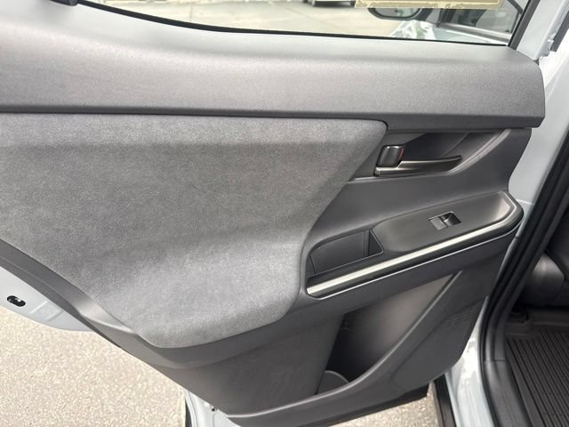 Used 2026 Toyota C-HR AWD/4WD image 22