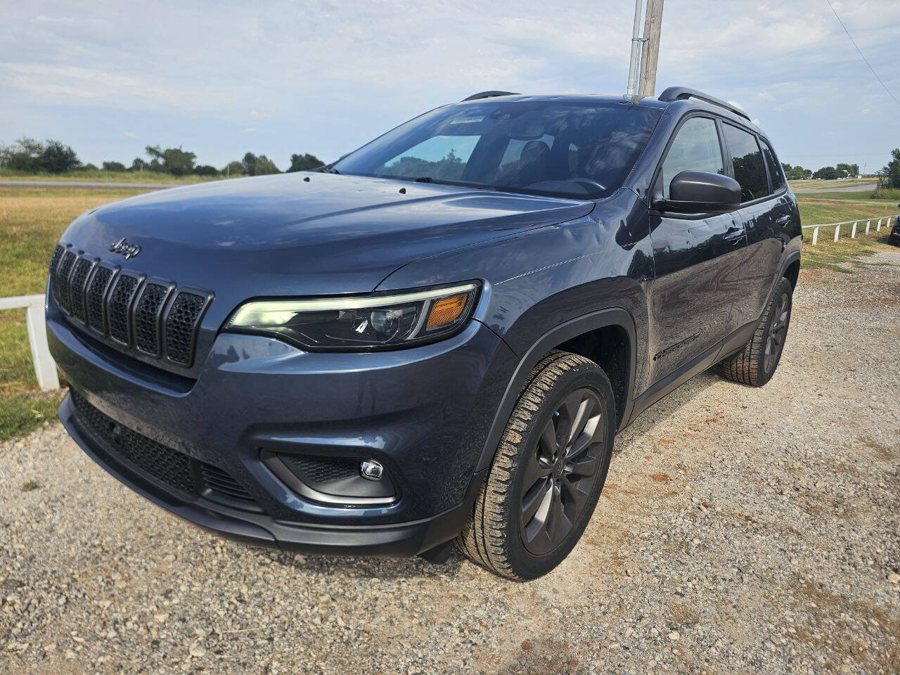 Used 2021 Jeep Cherokee Latitude Lux 80th Anniv w/ Quick Order Package 26U 80TH AWD/4WD image 3
